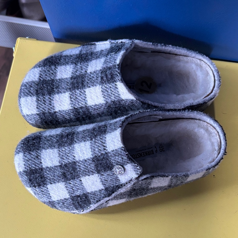 Plaid Slippers in Black and White